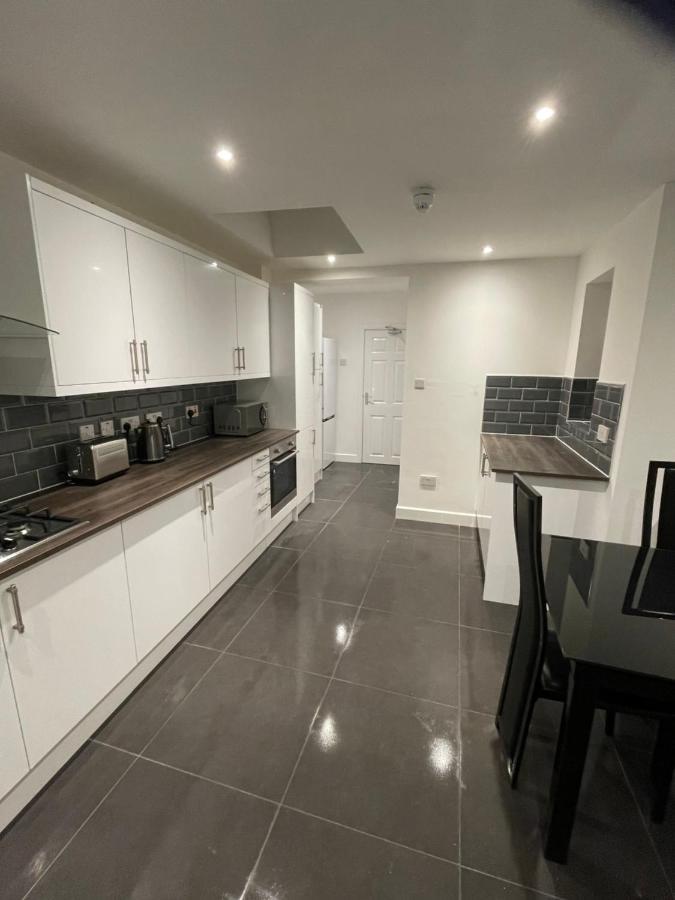Vale Nky Apartment Rooms Лондон Экстерьер фото
